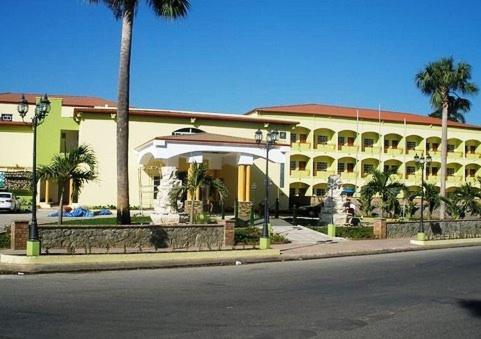 Hotel Novus Caoba Esperanza Exterior photo